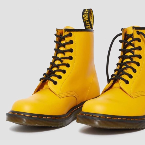 Dr. Martens Women's 1460 8-Eye Yellow Smooth Leather US 9 - Picture 5 of 14